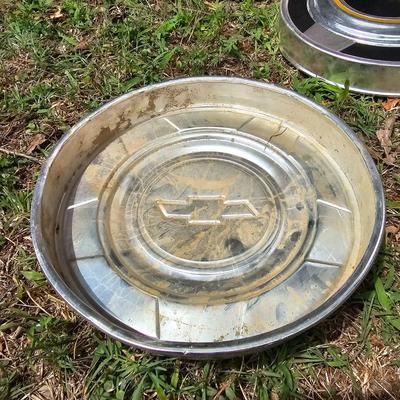 4 Wheel Rims & Miscellaneous Hub Caps  (OB3-JS)