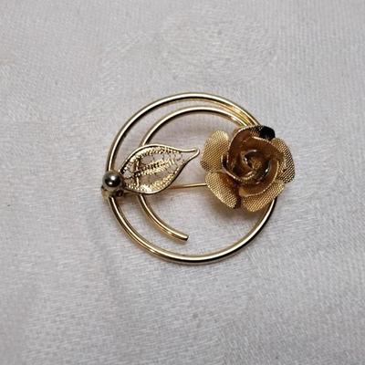 Sarah Coventry Brooch