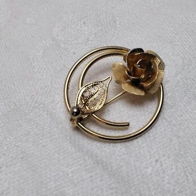 Sarah Coventry Brooch