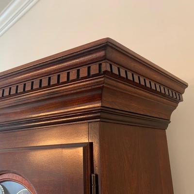 Clean Pennsylvania House Mahogany Lighted China Cabinet