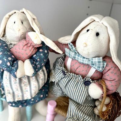 Collectable Creations - Bunny Couple