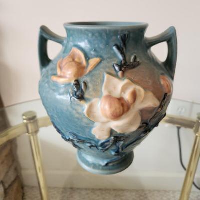 Vintage Double Handled Roseville Vase  Urn  92-8
