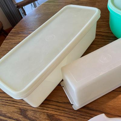 Various Taperware Pieces