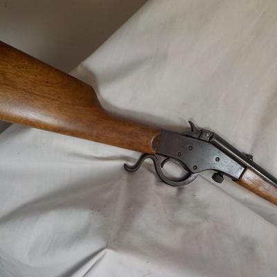 1890 Stevens "Boys rifle" called the Crack Shot. / et. $125 to $ 200..