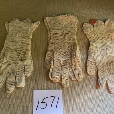 Vintage Ladyâ€™s Gloves