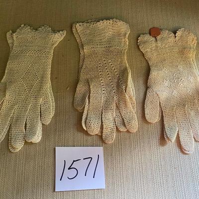 Vintage Ladyâ€™s Gloves