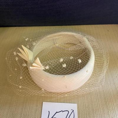 Vintage White Halo Hat w/Netting