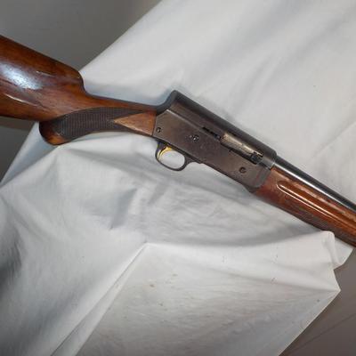 Browning 12 gauge lite shot gun, /est. $250 to $500.