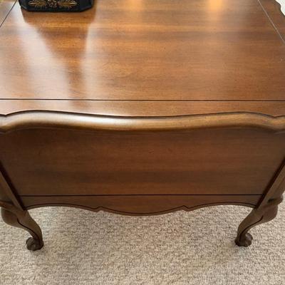 Single Drawer w 2 Drawer Look End Table