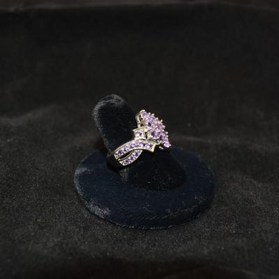 925 Sterling Ring with Amethyst Settings Sz 8 6.2g