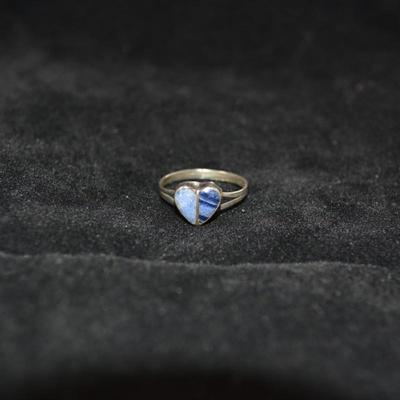 925 Sterling & Lapis Lazuli Heart Ring Sz 7 1.3g