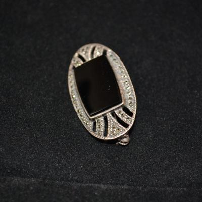 925 Sterling Onyx & Marcasite Pin 7.7g