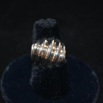 925 Sterling Textured Dome Ring Size 6 5.0g