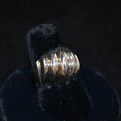 925 Sterling Textured Dome Ring Size 6 5.0g