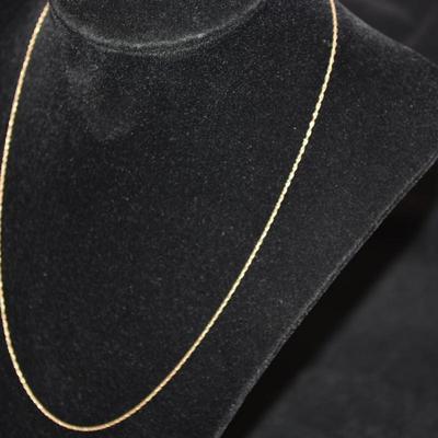 Delicate 10k Gold Chain 18" 0.5g