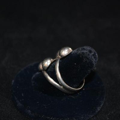 925 Sterling Wrap-Around Sphere Ring Adjustable Size 8 8.0g