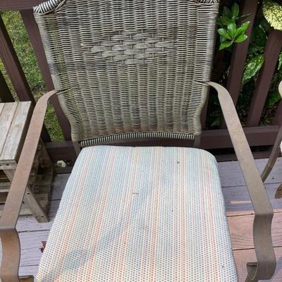 6 Patio Chairs w Pads