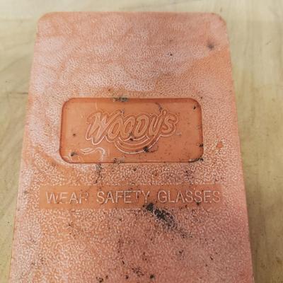 Locks, Splitting Wedges and Chains (WS- KD)