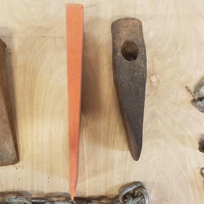 Locks, Splitting Wedges and Chains (WS- KD)