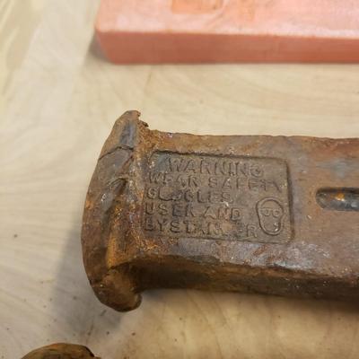 Locks, Splitting Wedges and Chains (WS- KD)