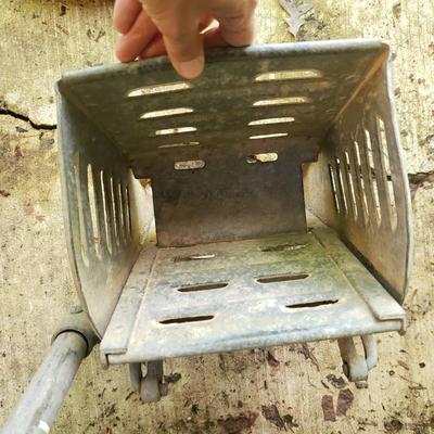Two Galvanized Tubs and Mop Wringer (WS- KD)