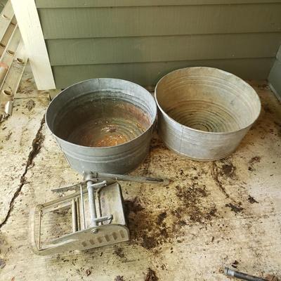 Two Galvanized Tubs and Mop Wringer (WS- KD)