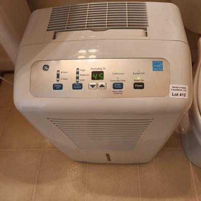 GE 50 Pint Dehumidifier   ADEL50LRL2 Tested working