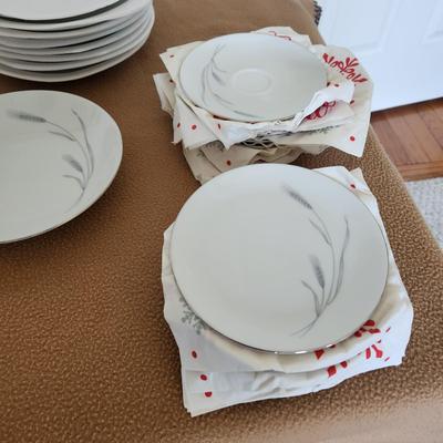Lot of 44 pcs John Haviland Bavaria Germany Eva Zeisel Wheat China
