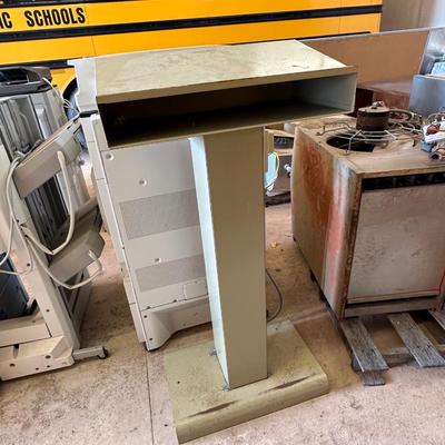 Metal podium