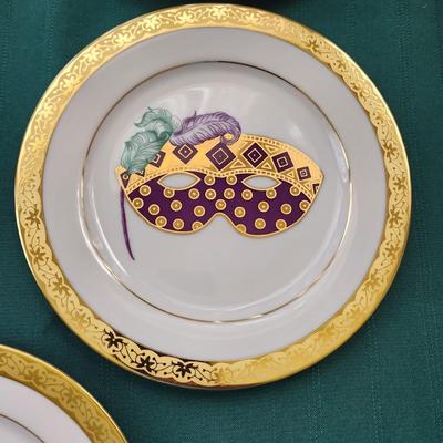 Muirfield Celebrity 9408 Mardi Gras Plates 5 Different Masks 8.5"