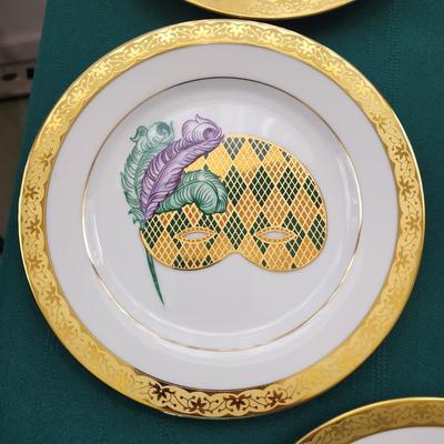 Muirfield Celebrity 9408 Mardi Gras Plates 5 Different Masks 8.5"
