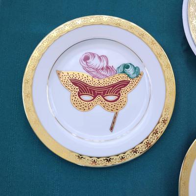 Muirfield Celebrity 9408 Mardi Gras Plates 5 Different Masks 8.5"