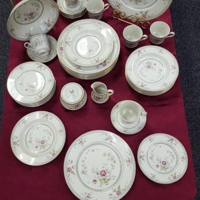 Mikasa Grand Ivory Devonshire China