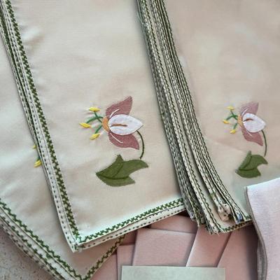 Misc Dining Linens #5