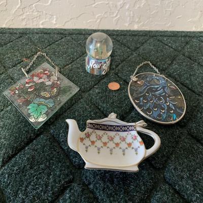 3 Piece Glass Art & Snow Globe