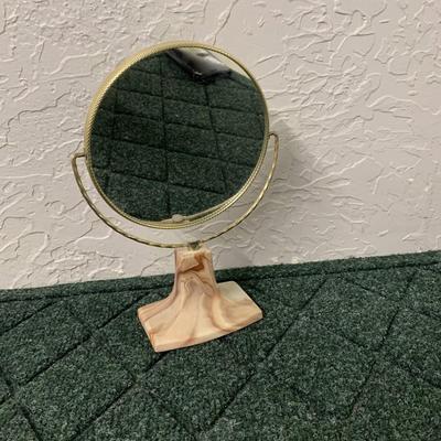 Tabletop Mirror