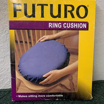 Futuro Ring Cushion
