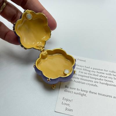 Selection of Joan Rivers Pins with Beaded Bracelets, and Necklace (B3-KW)