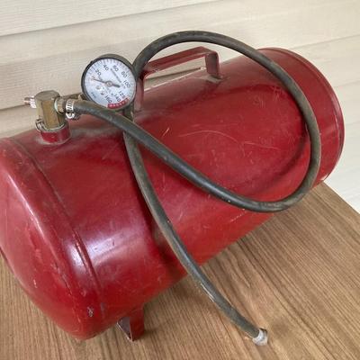 Air tank