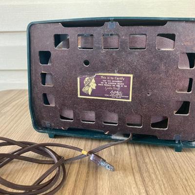RCA Victor Green and brass radio
