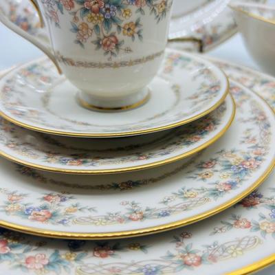 NORITAKE Ivory China Serving For 12