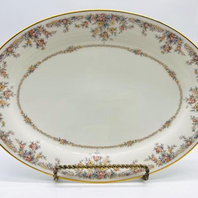 NORITAKE Ivory China Serving For 12