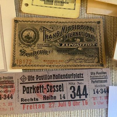 A Lot Of Good Vintage Items