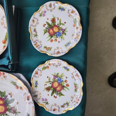 9 Pieces of I. Godinger & Co. Yorkshire Pattern China Plates
