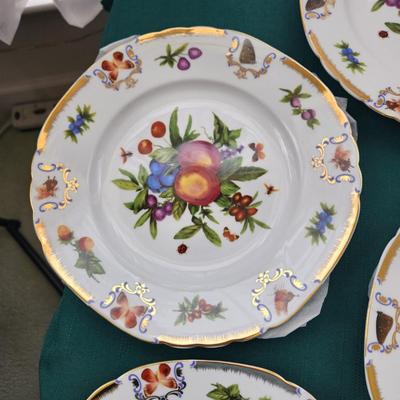 9 Pieces of I. Godinger & Co. Yorkshire Pattern China Plates