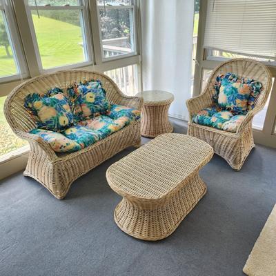 4 Piece Real Wicker Patio Set with Cushions Glass top on Round Table