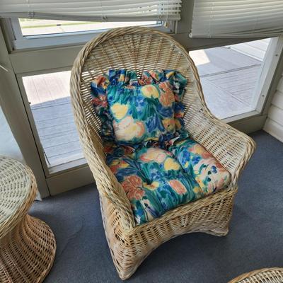 4 Piece Real Wicker Patio Set with Cushions Glass top on Round Table