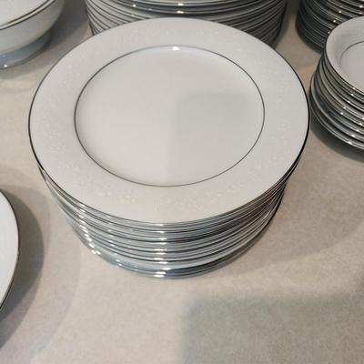 73 Pieces Noritake Buckingham China 6438