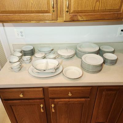 73 Pieces Noritake Buckingham China 6438