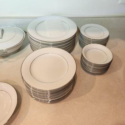 73 Pieces Noritake Buckingham China 6438